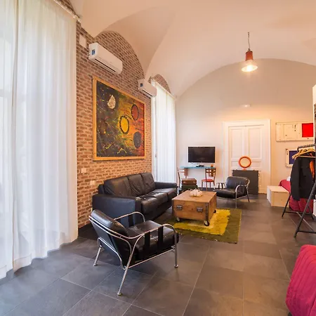 The Bellini House By House In 4*