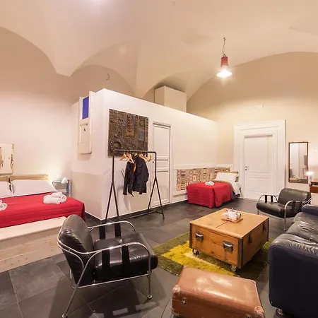 The Bellini House By House In فندق مبيت وإفطار نابولي