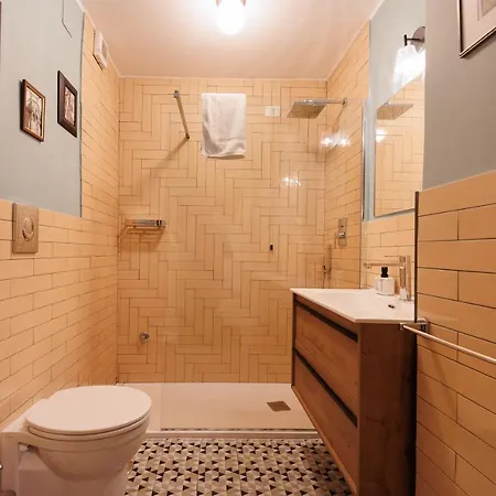 فندق مبيت وإفطار The Bellini House By House In نابولي