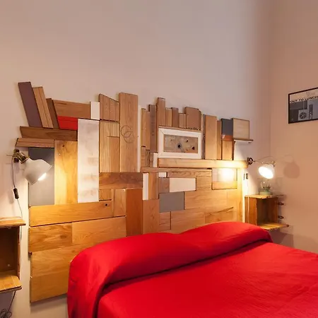 فندق مبيت وإفطار The Bellini House By House In نابولي